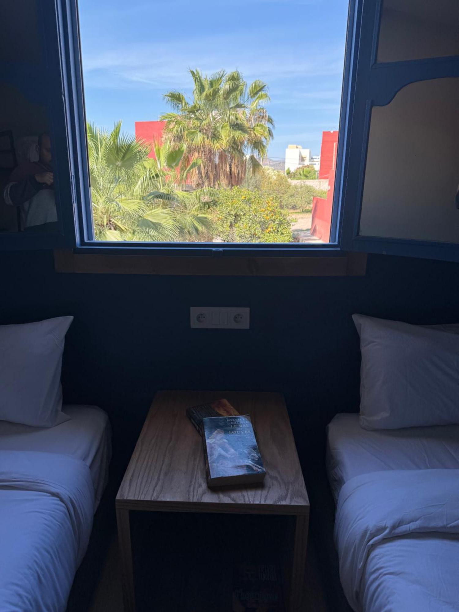 Playa Del Sol Surf House Hostel Tamraght Exterior photo