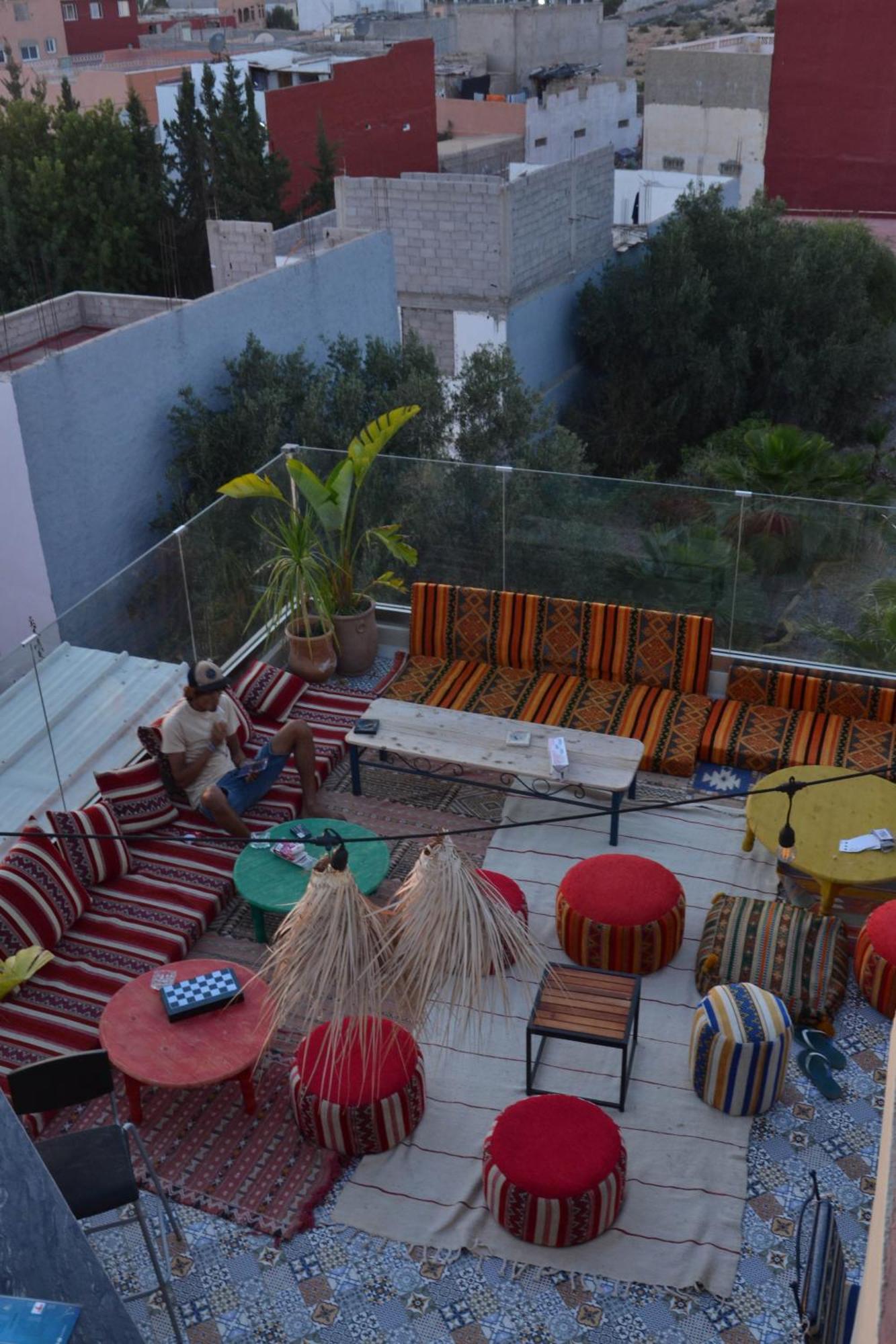 Playa Del Sol Surf House Hostel Tamraght Exterior photo