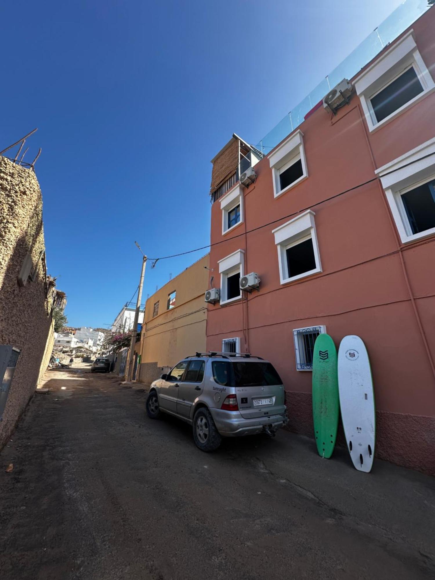 Playa Del Sol Surf House Hostel Tamraght Exterior photo